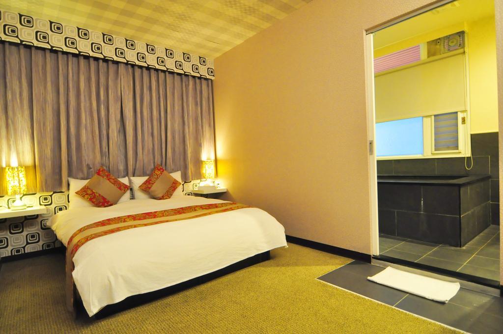 Hotel Courier Station Wulai Zewnętrze zdjęcie