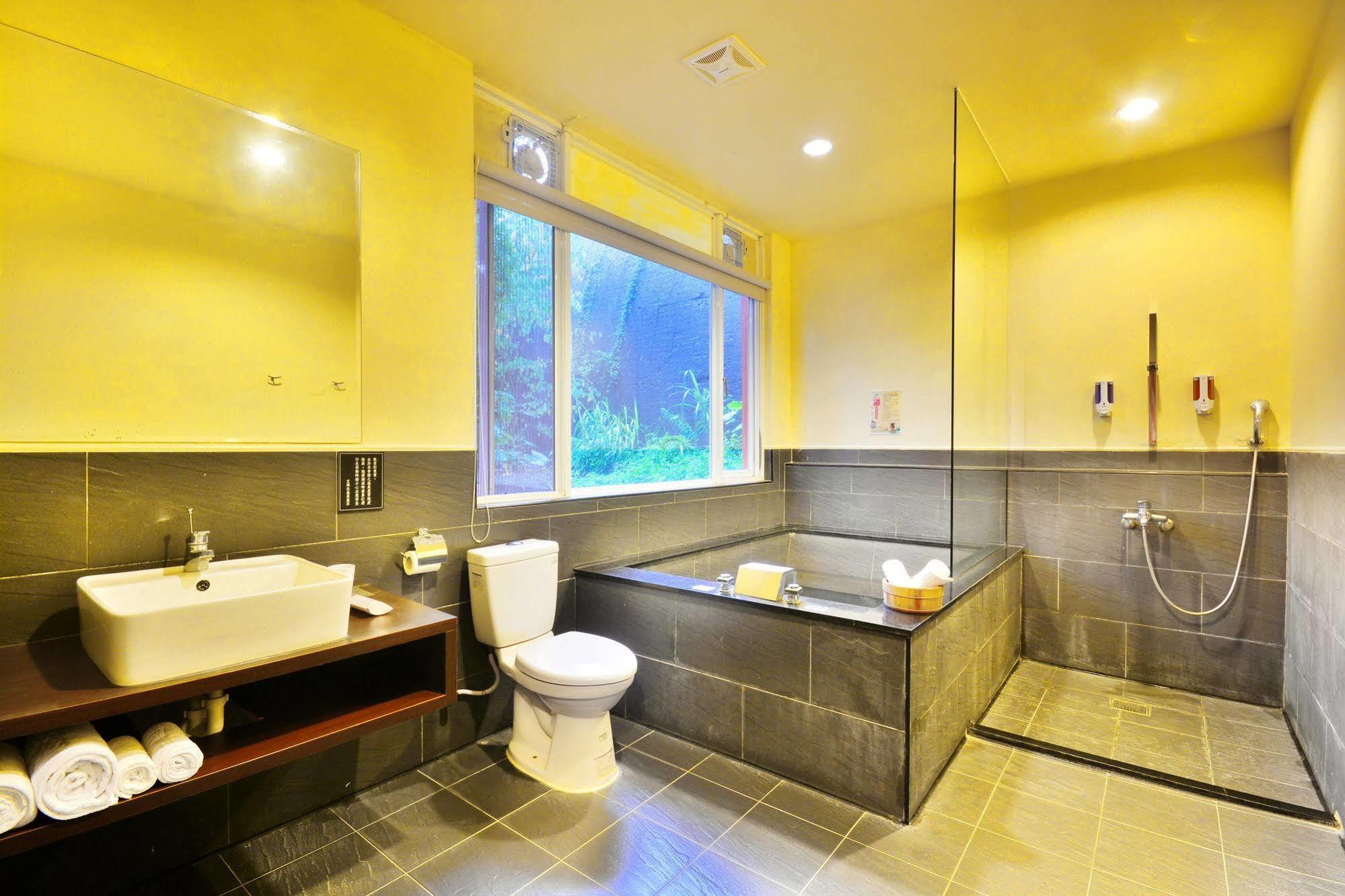 Hotel Courier Station Wulai Zewnętrze zdjęcie